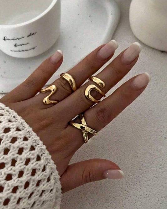 Goldene Statement-Ringe – Set mit einzigartigem Design